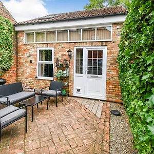  Apartment Fifth Milestone Annexe United Kingdom